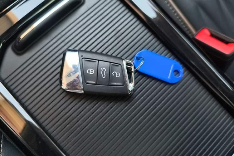 Used Volkswagen Passat 2021 330TSI Luxury Edition Vehicle Key