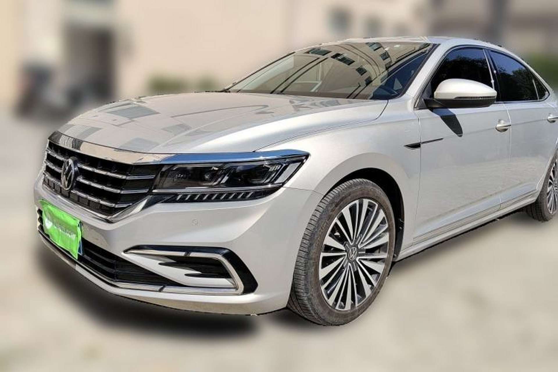 Used Volkswagen Passat 2021 330TSI Luxury Edition Front Left 45 Deg