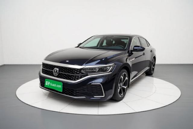 Volkswagen Passat 2022 330TSI Starry Luxury Edition usado