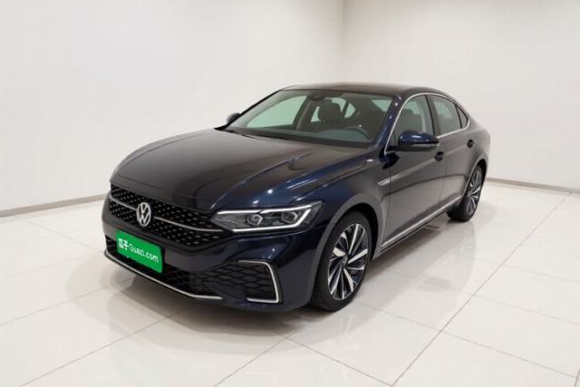 Volkswagen Passat 2022 330TSI Starry Luxury Edition с пробегом