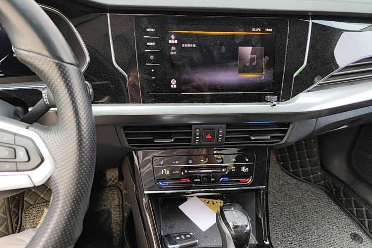 Used Volkswagen Passat 2022 330TSI Starry Elite Edition Audio And AC Panel