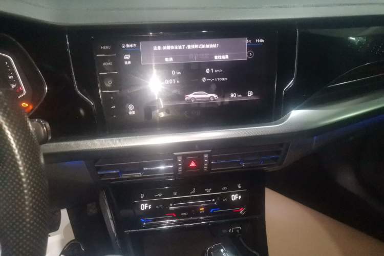 Used Volkswagen Passat 2022 330TSI Starry Luxury Edition – Exclusive Special Edition Audio And AC Panel