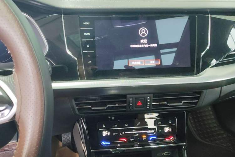 Used Volkswagen Passat 2022 330TSI Starry Luxury Edition – Exclusive Special Edition Audio And AC Panel