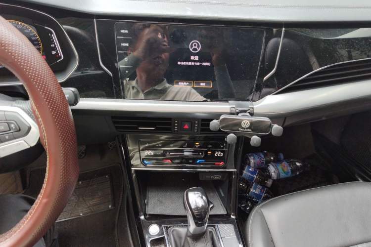 Used Volkswagen Passat 2022 330TSI Elite Edition Audio And AC Panel
