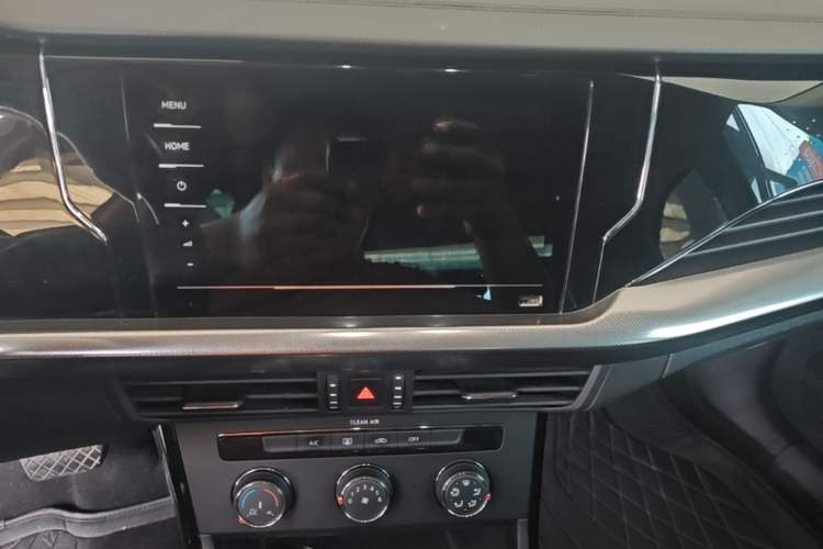 Used Volkswagen Passat 2022 280TSI Business Edition Audio And AC Panel