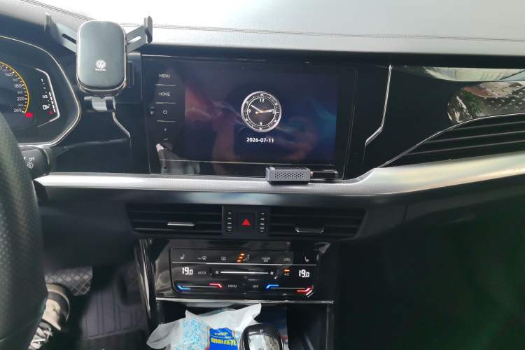 Used Volkswagen Passat 2022 330TSI Starry Luxury Edition Audio And AC Panel