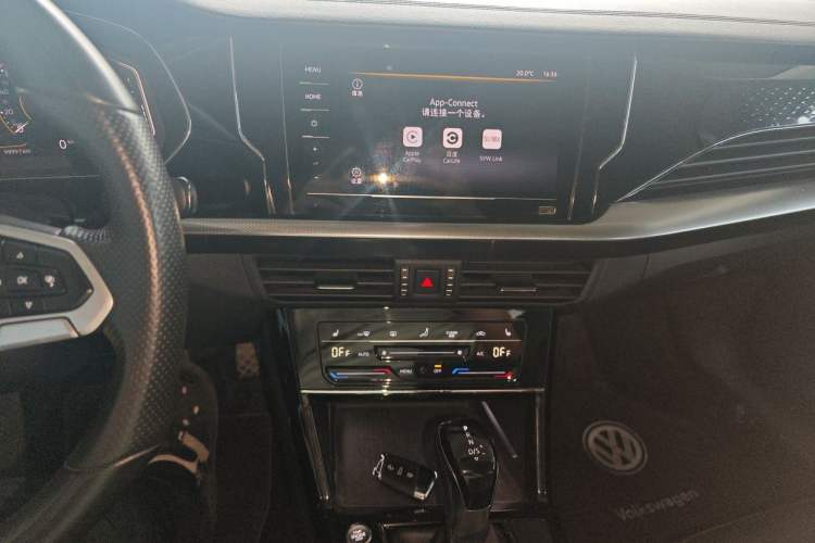 Used Volkswagen Passat 2022 280TSI Elite Edition Audio And AC Panel