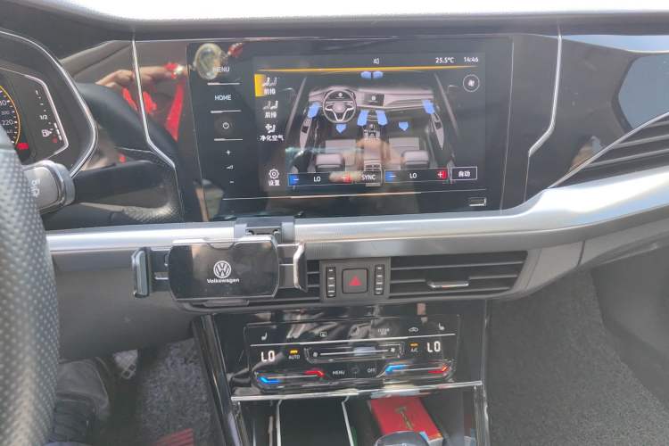 Used Volkswagen Passat 2022 330TSI Elite Edition Audio And AC Panel