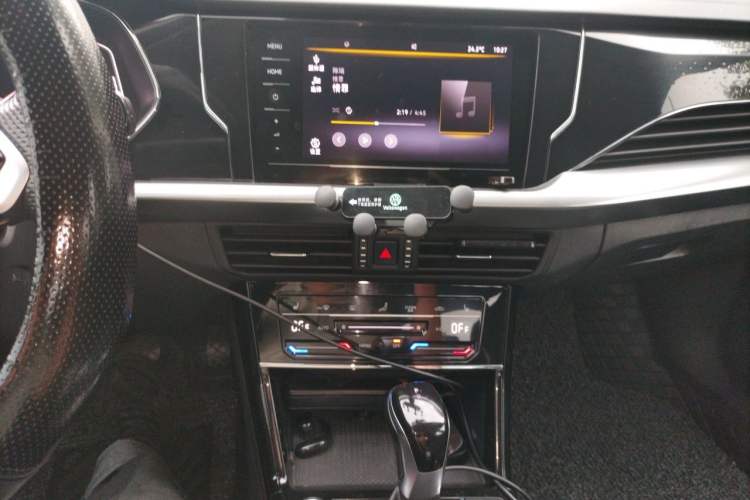Used Volkswagen Passat 2022 330TSI Elite Edition Audio And AC Panel