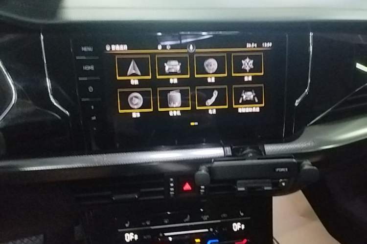 Used Volkswagen Passat 2022 330TSI Elite Edition Audio And AC Panel