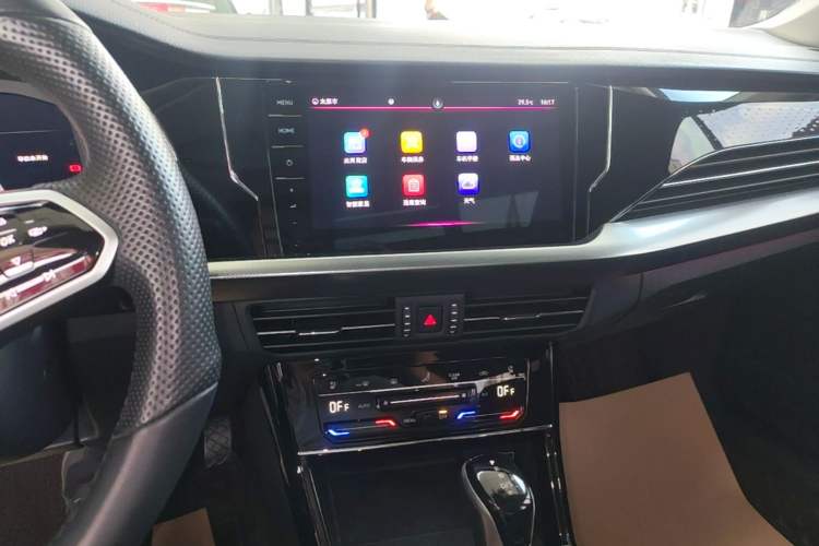 Used Volkswagen Passat 2022 330TSI Luxury Edition Audio And AC Panel