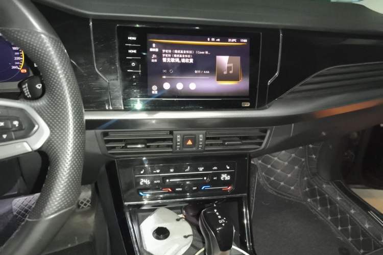 Used Volkswagen Passat 2022 280TSI Elite Edition Audio And AC Panel