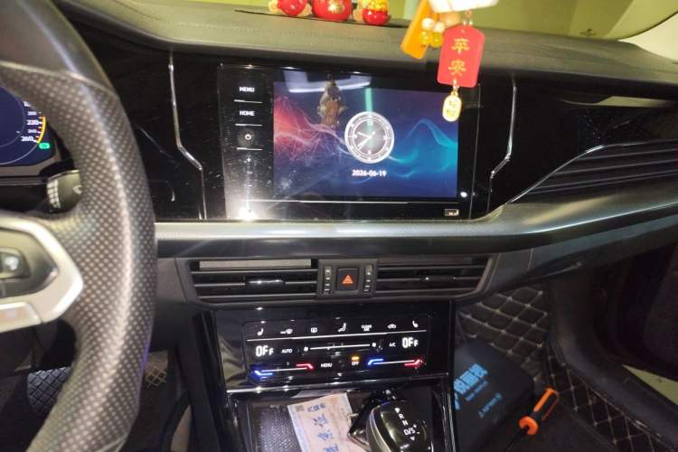 Used Volkswagen Passat 2022 330TSI Elite Edition Audio And AC Panel