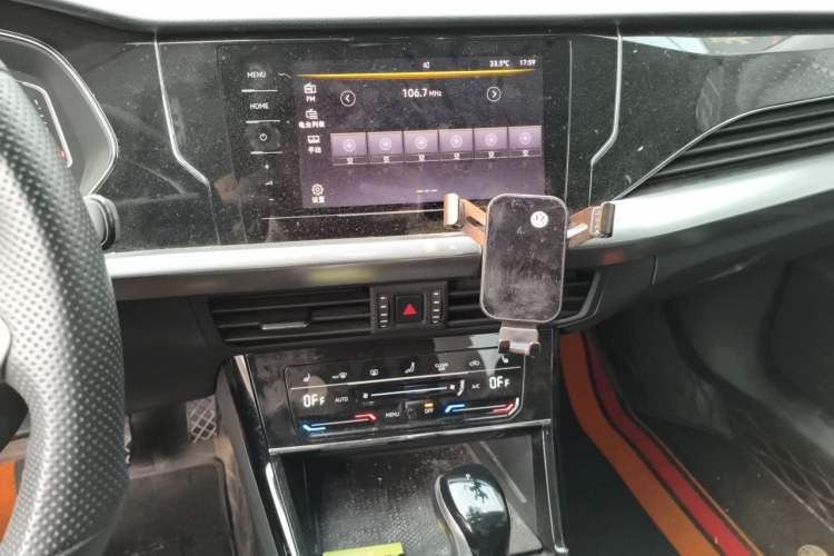Used Volkswagen Passat 2022 330TSI Elite Edition Audio And AC Panel