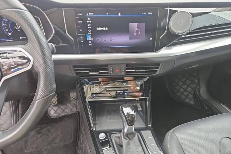Used Volkswagen Passat 2022 330TSI Starry Luxury Edition Audio And AC Panel