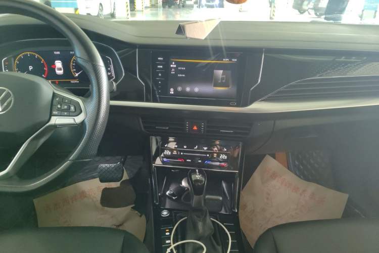 Used Volkswagen Passat 2022 330TSI Starry Elite Edition Audio And AC Panel