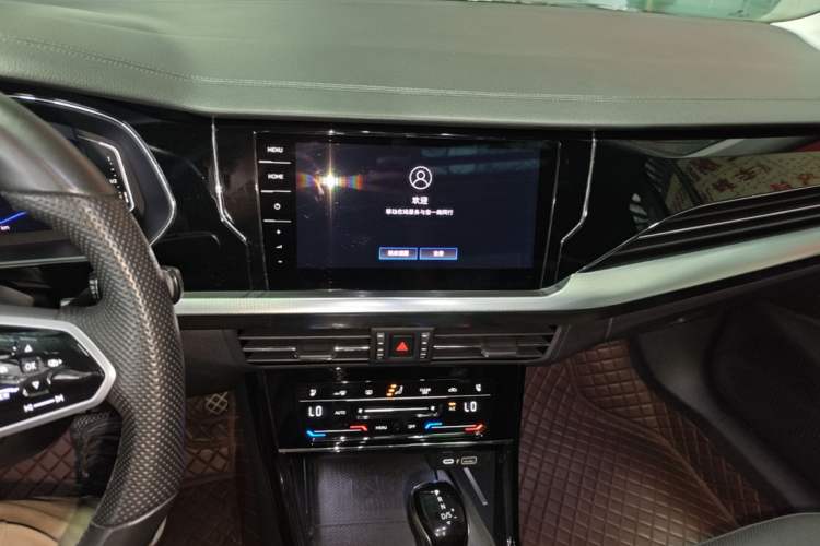 Used Volkswagen Passat 2022 330TSI Starry Luxury Edition – Exclusive Special Edition Audio And AC Panel