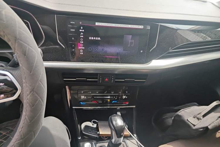 Used Volkswagen Passat 2022 330TSI Starry Luxury Edition Audio And AC Panel