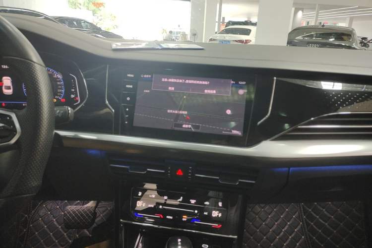 Used Volkswagen Passat 2022 330TSI Luxury Edition Audio And AC Panel