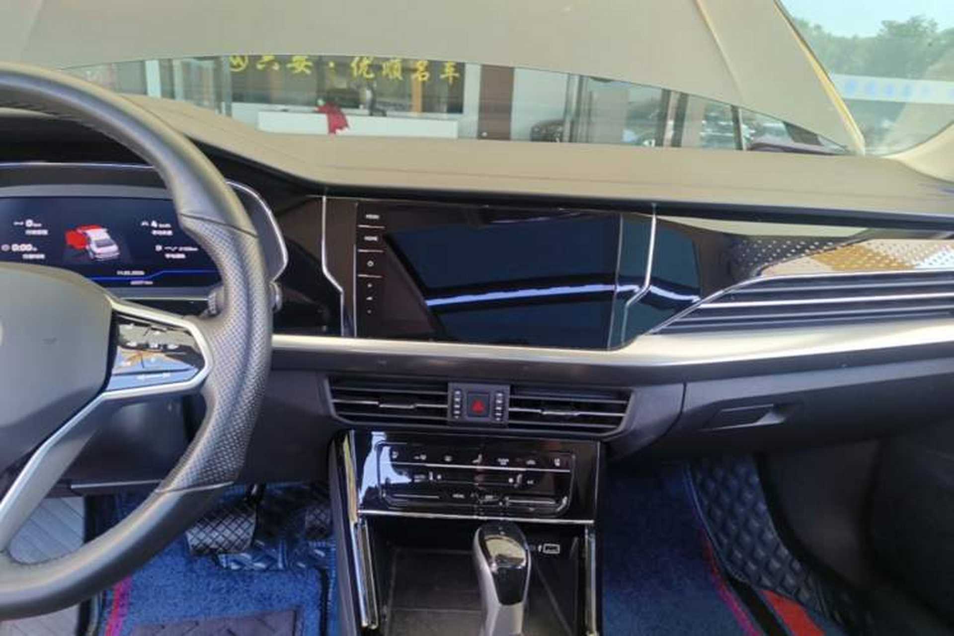 Used Volkswagen Passat 2022 330TSI Luxury Edition Audio And AC Panel