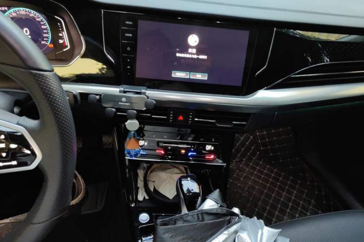 Used Volkswagen Passat 2022 330TSI Starry Luxury Edition Audio And AC Panel