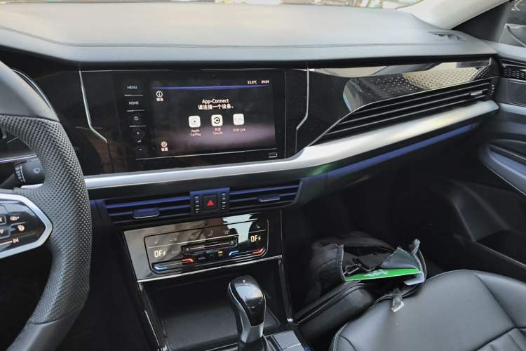 Used Volkswagen Passat 2022 330TSI Elite Edition Audio And AC Panel