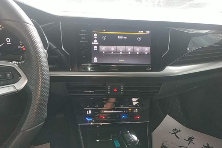 Used Volkswagen Passat 2022 330TSI Starry Elite Edition Audio And AC Panel