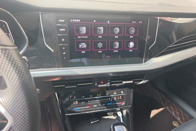 Used Volkswagen Passat 2022 330TSI Starry Luxury Edition Audio And AC Panel