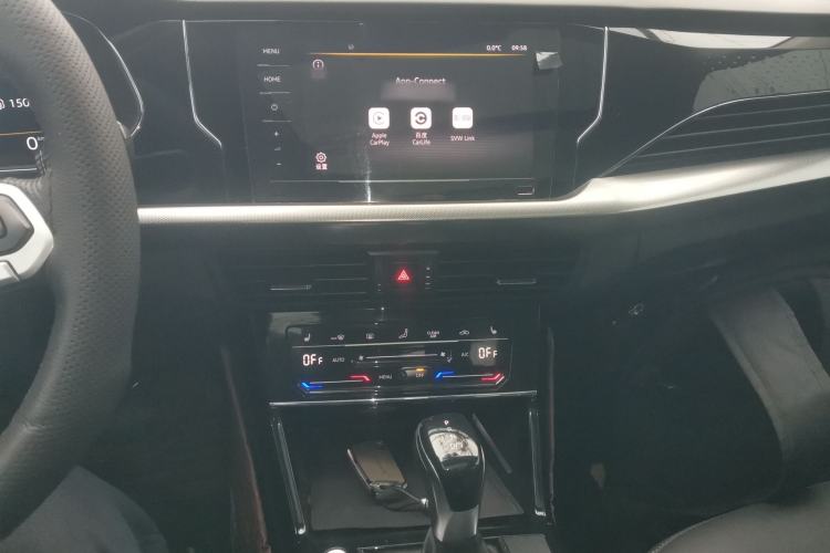 Used Volkswagen Passat 2022 330TSI Elite Edition Audio And AC Panel