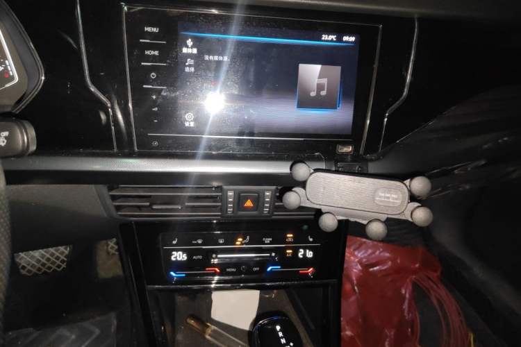 Used Volkswagen Passat 2022 330TSI Starry Elite Edition Audio And AC Panel