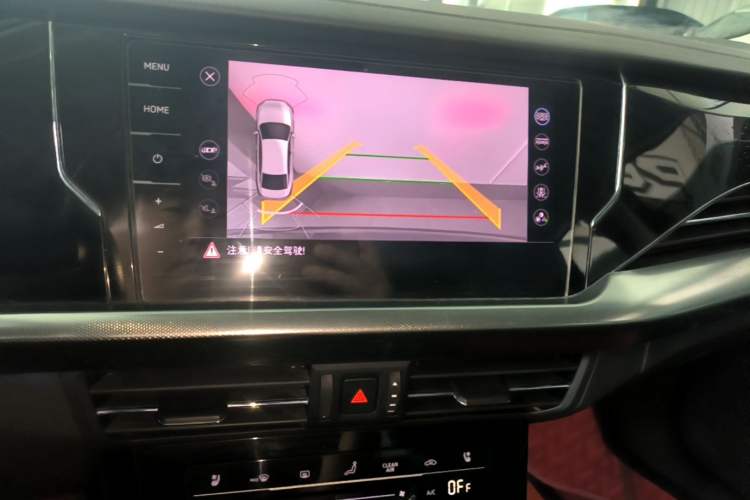 Used Volkswagen Passat 2022 330TSI Starry Luxury Edition Audio And AC Panel