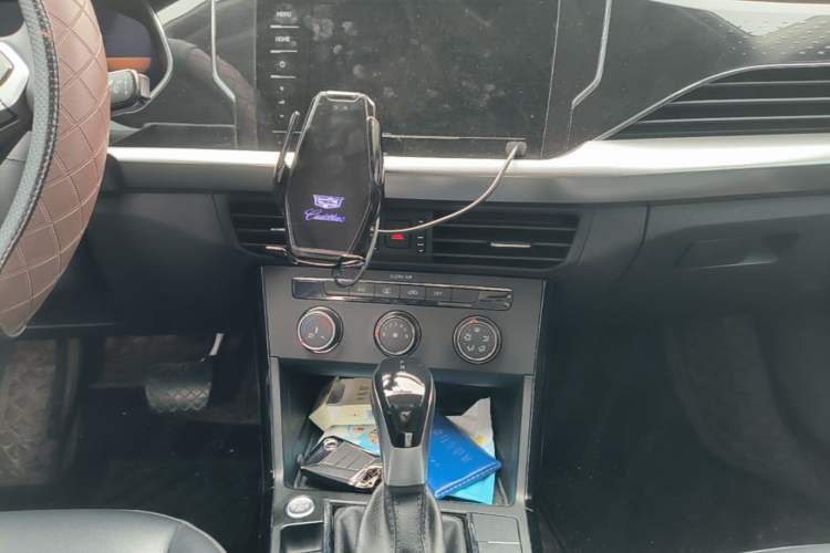 Used Volkswagen Passat 2022 280TSI Business Edition Audio And AC Panel