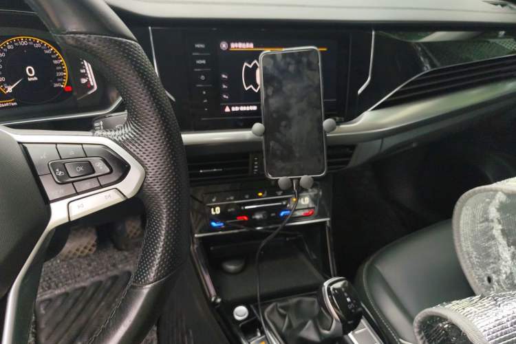 Used Volkswagen Passat 2022 330TSI Elite Edition Audio And AC Panel