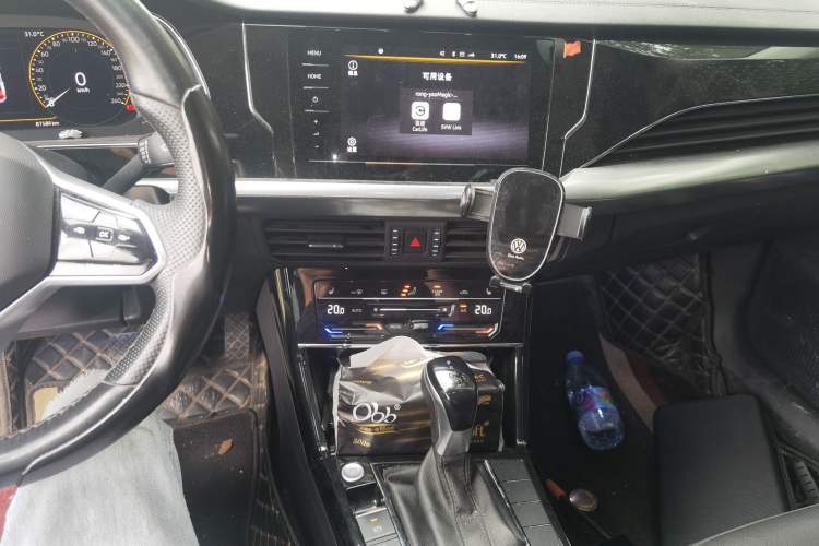 Used Volkswagen Passat 2022 330TSI Starry Elite Edition Audio And AC Panel