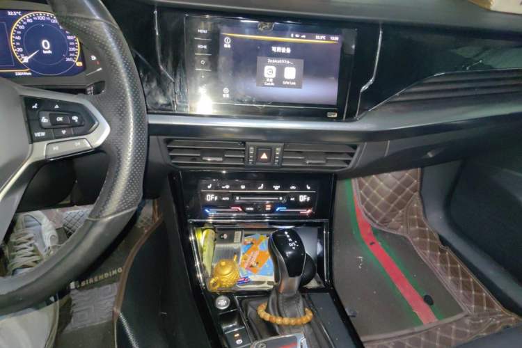Used Volkswagen Passat 2022 330TSI Elite Edition Audio And AC Panel
