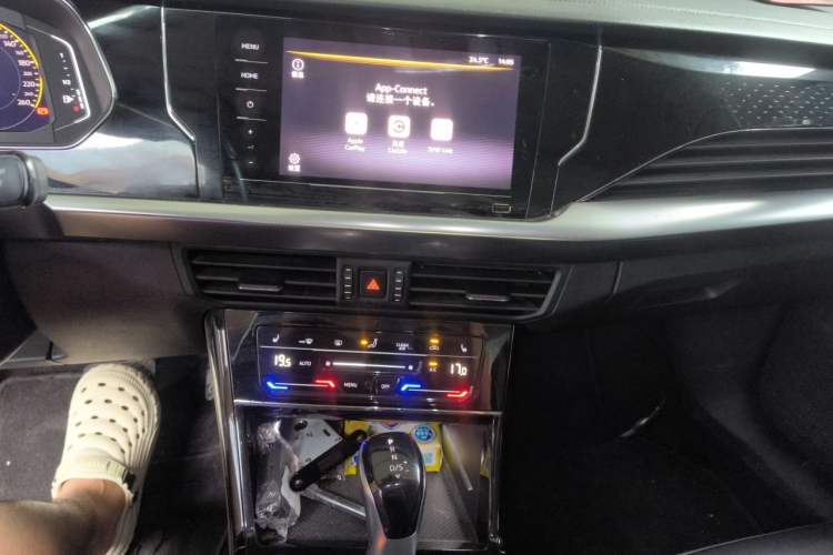 Used Volkswagen Passat 2022 330TSI Elite Edition Audio And AC Panel