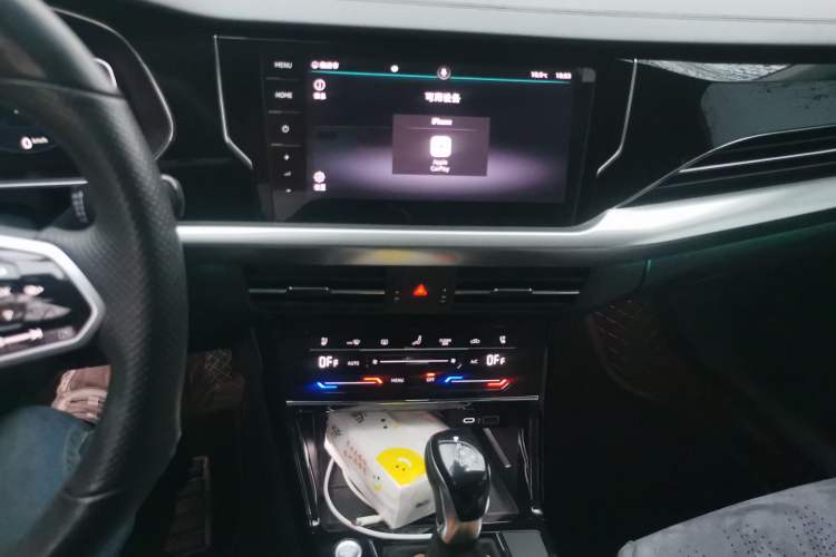Used Volkswagen Passat 2022 330TSI Starry Luxury Edition Audio And AC Panel