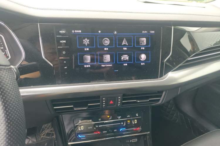 Used Volkswagen Passat 2022 330TSI Luxury Edition Audio And AC Panel