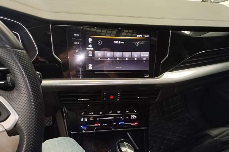 Used Volkswagen Passat 2022 330TSI Starry Elite Edition Audio And AC Panel
