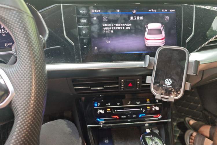 Used Volkswagen Passat 2022 330TSI Luxury Edition Audio And AC Panel