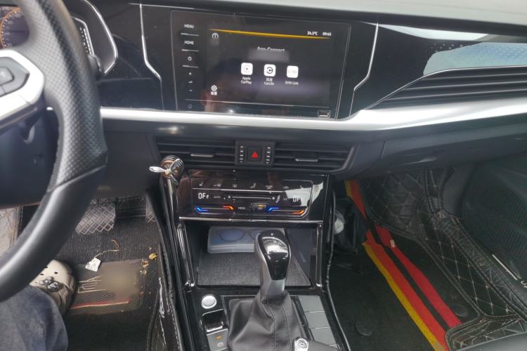 Used Volkswagen Passat 2022 330TSI Starry Elite Edition Audio And AC Panel