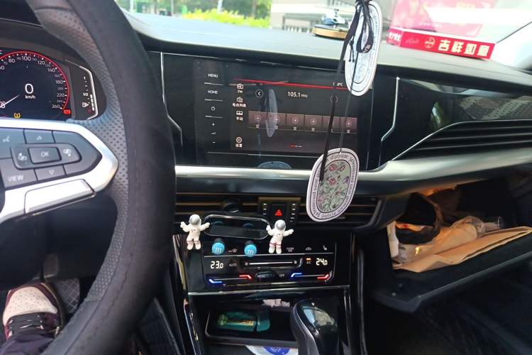Used Volkswagen Passat 2022 330TSI Elite Edition Audio And AC Panel