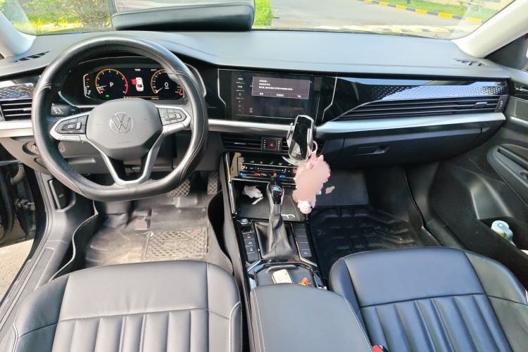 Used Volkswagen Passat 2022 330TSI Starry Elite Edition Center Console