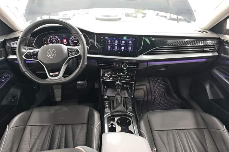 Used Volkswagen Passat 2022 330TSI Starry Luxury Edition Center Console