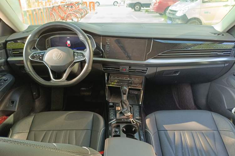 Used Volkswagen Passat 2022 380TSI Flagship Edition Center Console