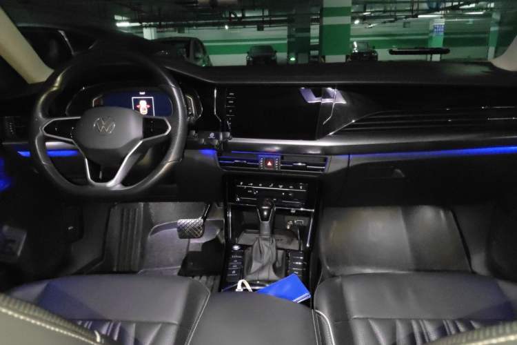 Used Volkswagen Passat 2022 330TSI Starry Luxury Edition Center Console