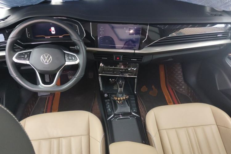 Used Volkswagen Passat 2022 330TSI Elite Edition Center Console