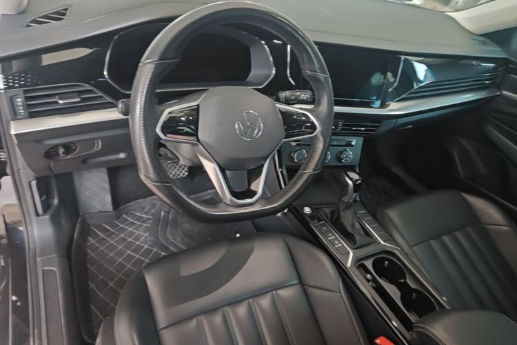 Used Volkswagen Passat 2022 280TSI Business Edition Center Console