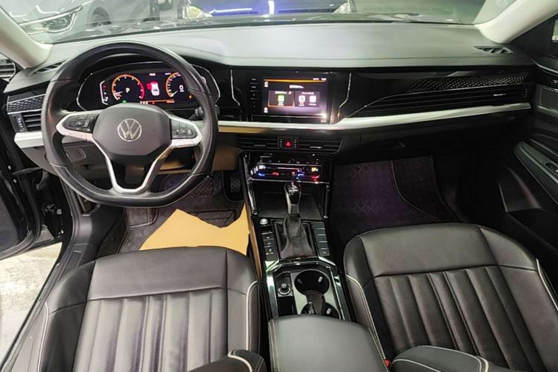 Used Volkswagen Passat 2022 330TSI Elite Edition Center Console