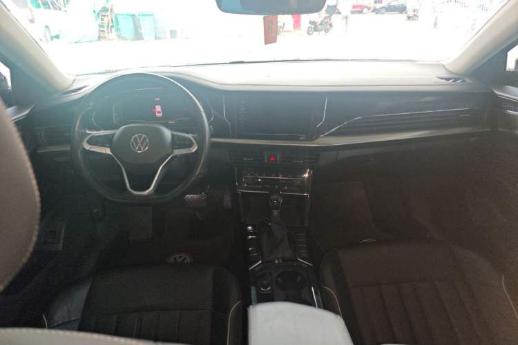 Used Volkswagen Passat 2022 280TSI Elite Edition Center Console